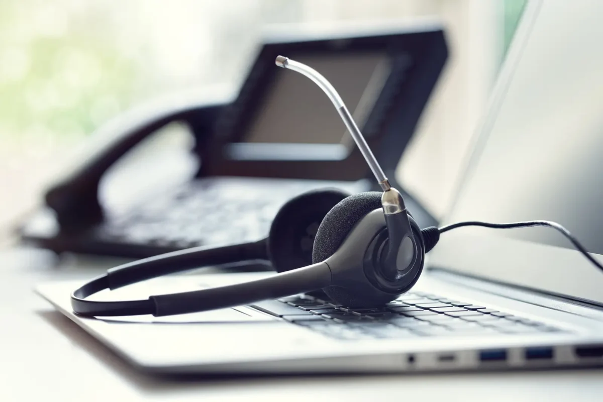 headset-headphones-teleph
